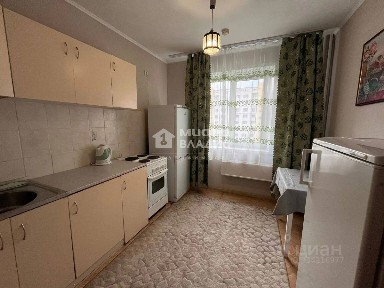Омская область, Омск, Кировский, мкр. 11-й, ул. Дмитриева, 1/1