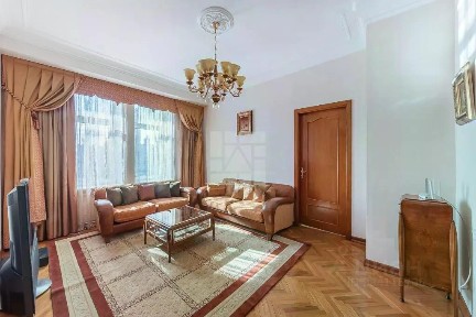 Сдается 4-комн. квартира, 110 м²