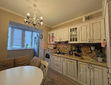 Продается 2-комн. квартира, 70 м²