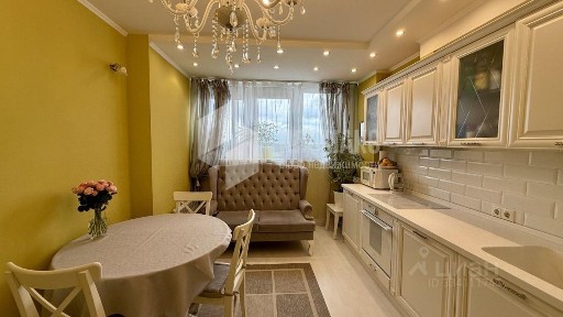 Продается 2-комн. квартира, 76,5 м²