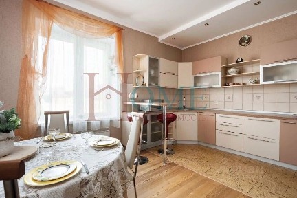 Сдается 3-комн. квартира, 102 м²