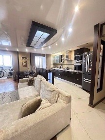 Продается 3-комн. квартира, 102,2 м²