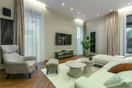 Продается 2-этажный коттедж, 360 м²