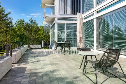 Продается 2-этажный дом, 836 м²