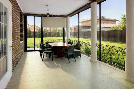 Продается 3-этажный коттедж, 330 м²