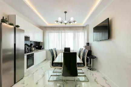 Продается 2-этажный дом, 240 м²