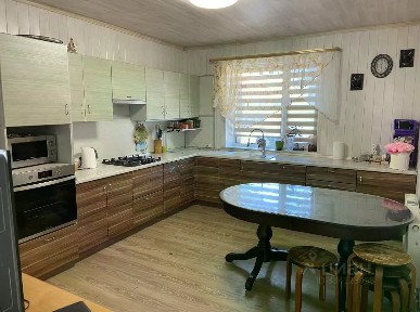 Продается 2-этажный дом, 190 м²
