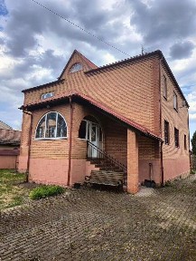 Продается 3-этажный дом, 396 м²