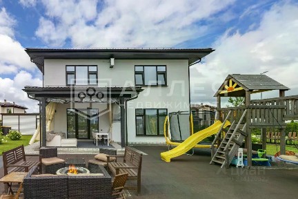 Продается 2-этажный коттедж, 215 м²