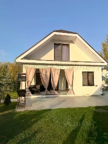 Сдается 2-этажный дом, 200 м²