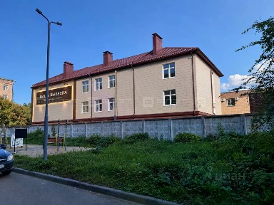 Продается здание, 1 050 м²