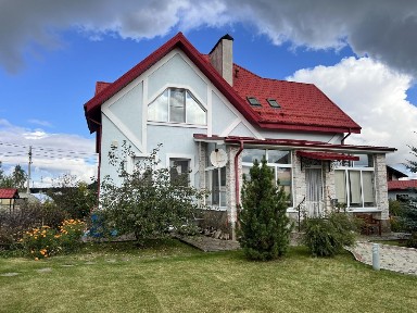 Продается 3-этажный коттедж, 380 м²
