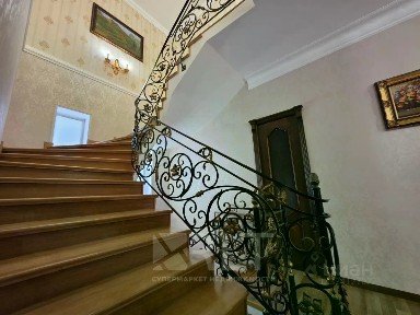 Продается 3-этажный дом, 350 м²
