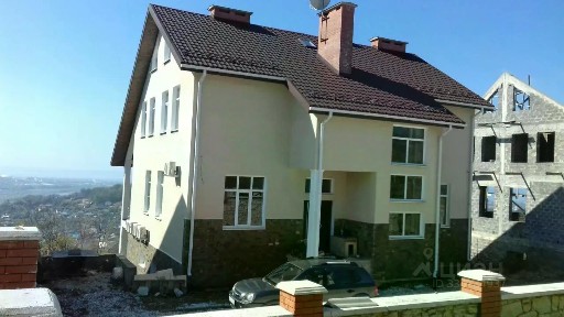 Продается 3-этажный дом, 450 м²