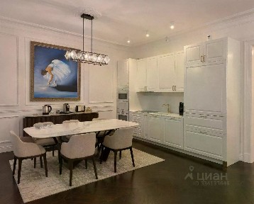 Продаются 3-комн. апартаменты, 154 м²
