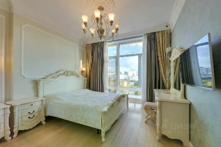 Продается 3-комн. квартира, 104 м²