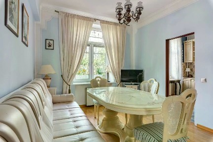 Продается 4-комн. квартира, 97 м²