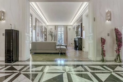 Продается 4-комн. квартира, 280 м²