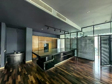 Продаются апартаменты свободной планировки, 197,3 м²
