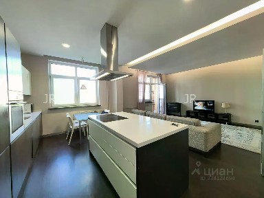 Продается 2-комн. квартира, 84,5 м²