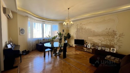 Продается 3-комн. квартира, 128,8 м²