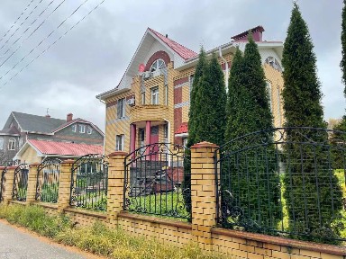 Продается 2-этажный дом, 389,5 м²