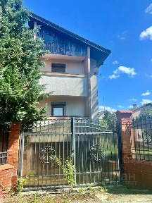 Продается 2-этажный дом, 276,1 м²