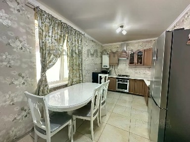 Продается 50% часть дома, 90 м²