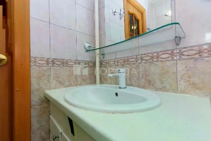Продается 1-комн. квартира, 42 м²