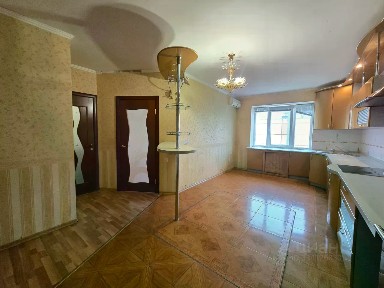 Продается 2-комн. квартира, 76 м²