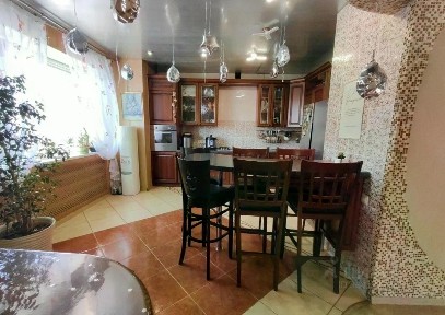Продается 2-этажный дом, 261,2 м²