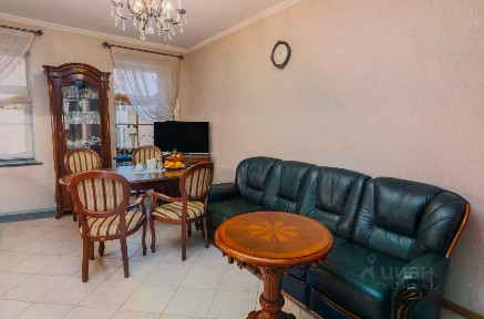 Продается 3-комн. квартира, 139 м²
