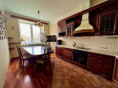 Продается 3-комн. квартира, 107 м²