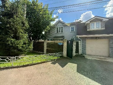 Продается 2-этажный коттедж, 205 м²