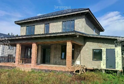 Продается 2-этажный коттедж, 289 м²