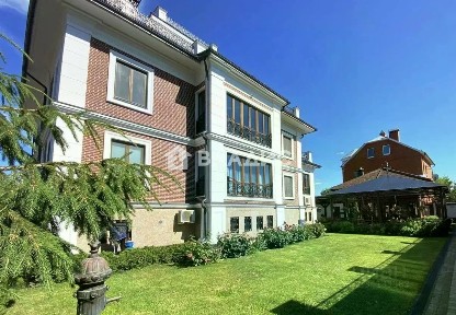 Продается 3-этажный коттедж, 805 м²
