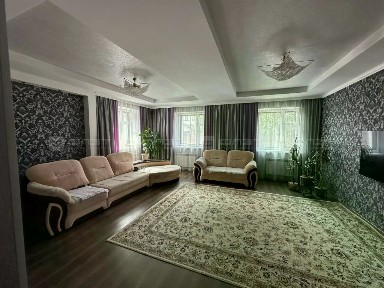 Продается 2-этажный дом, 365,6 м²