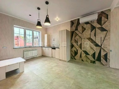 Продается 1-этажный дом, 300 м²