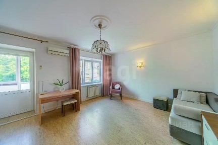Продается 2-комн. квартира, 77,9 м²