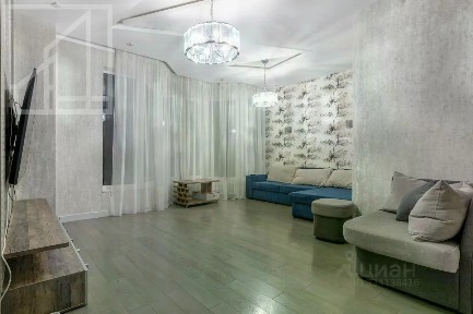 Сдается 4-комн. квартира, 145 м²
