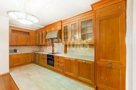 Сдается 4-комн. квартира, 130 м²