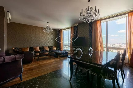 Сдается 2-комн. квартира, 97 м²