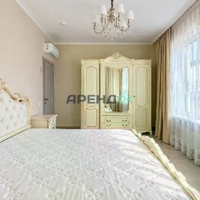 Сдается 4-комн. квартира, 116 м²