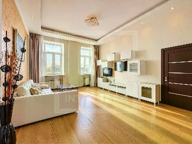 Сдается 4-комн. квартира, 125 м²