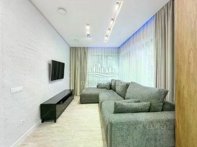 Продается 3-комн. квартира, 97 м²
