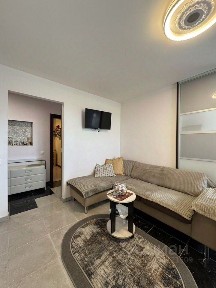 Продается 4-комн. квартира, 70 м²