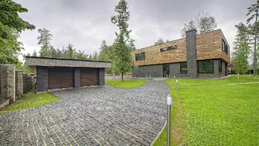 Продается 2-этажный коттедж, 850 м²