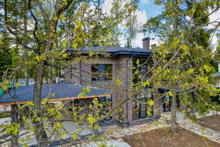 Продается 2-этажный дом, 370 м²