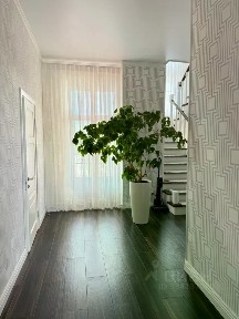 Сдается 3-этажный таунхаус, 310 м²