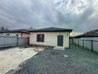 Продается 4-этажный дом, 100 м²